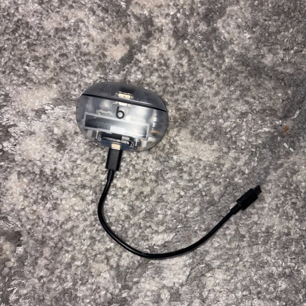 Beats Studio Buds Charging Cable with Transparent Case